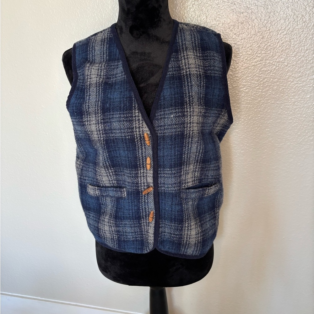 NWOT Vintage Atlast & Co Blue Plaid Vest with Toggle Buttons Size Large